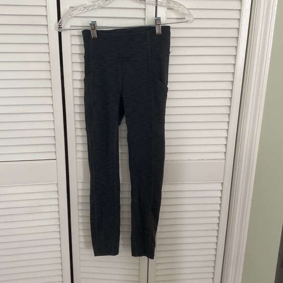 Heathered grey Lululemon leggings - Picture 2 of 3